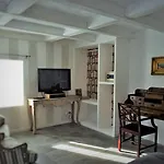 Отель De La Poulciere