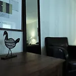 Отель De La Poulciere 3*