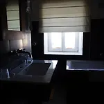 De La Poulciere Отель