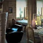 De La Poulciere 3* Жерарме