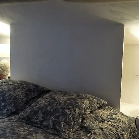 Hotel De La Poulciere 3*