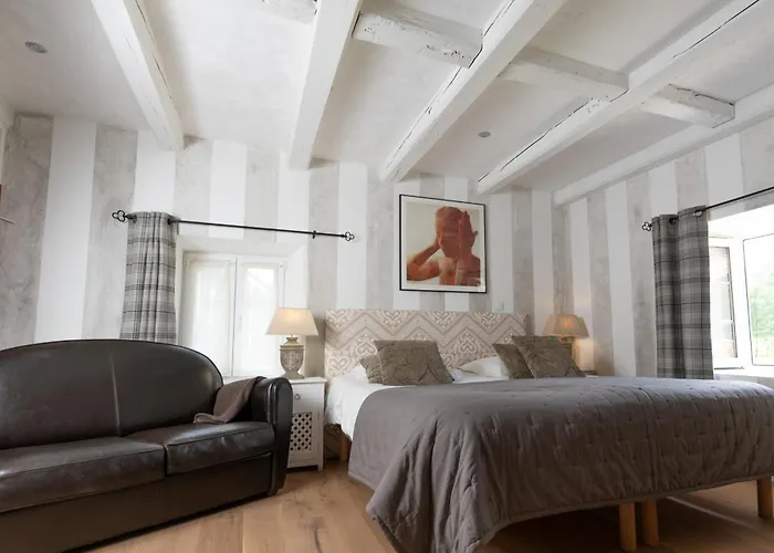 Hotel De La Poulciere