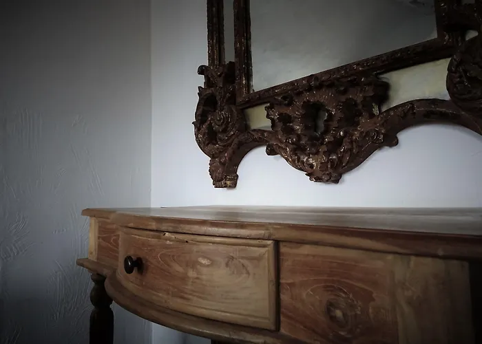 Hotel De La Poulciere